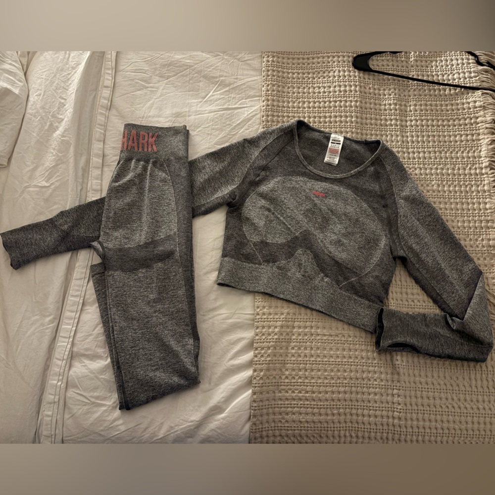 Gymshark flex crop top and leggings